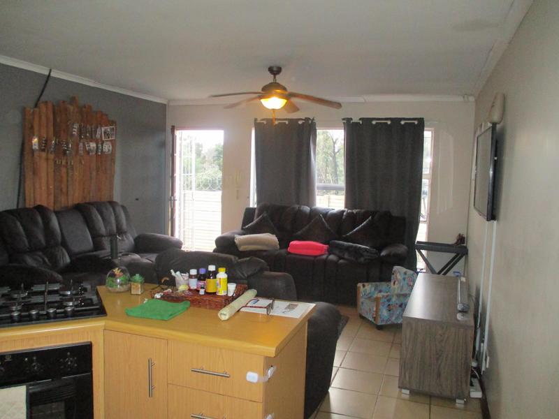 3 Bedroom Property for Sale in Langenhovenpark Free State